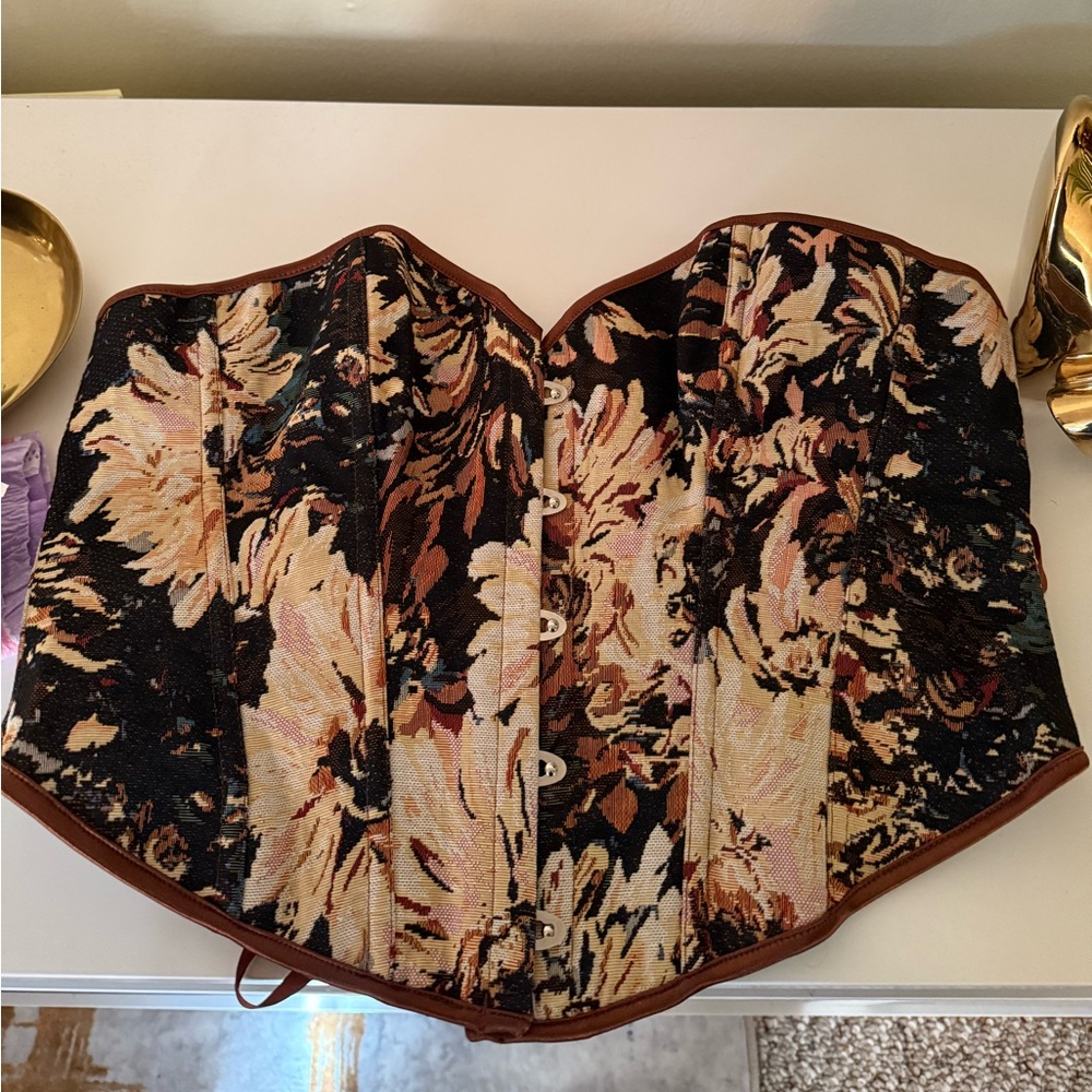 Brown corset